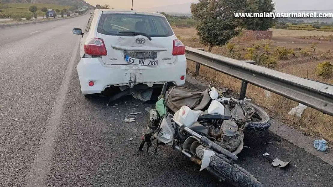 Manisa'da motosiklet otomobile arkadan çarptı: 1 ölü