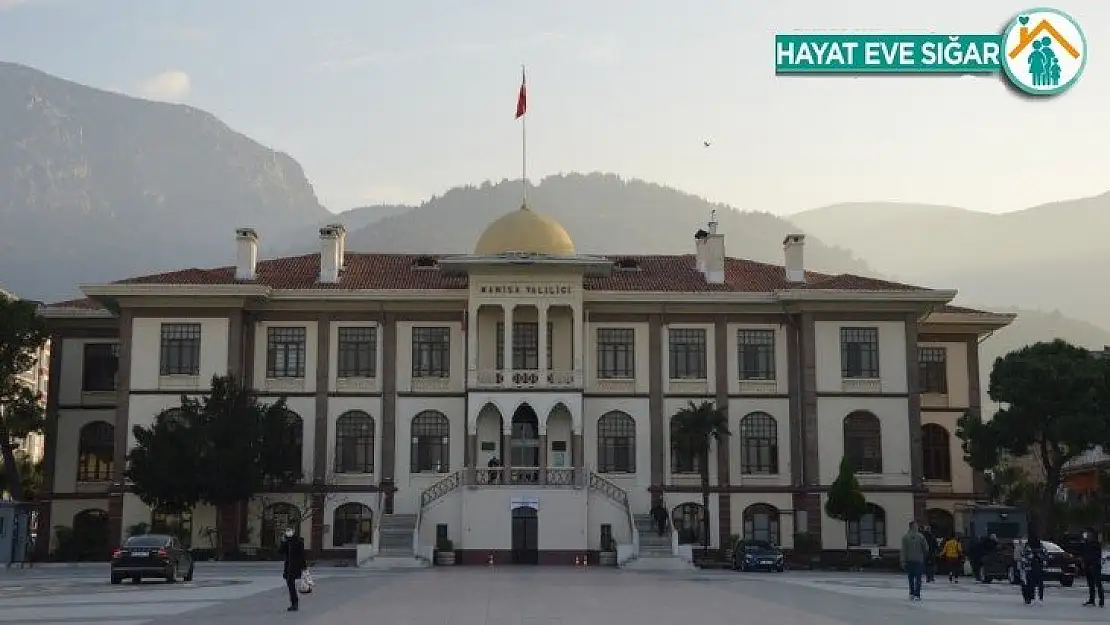 Manisa'da sokağa çıkma kısıtlamasına uymayanlara ceza