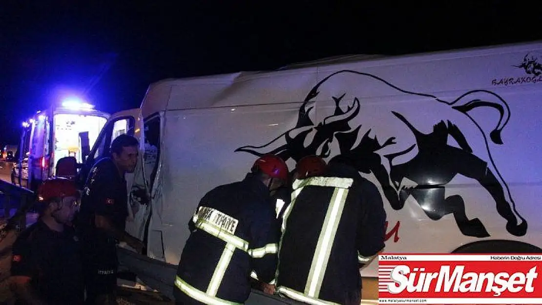 Manisa'da zincirleme kaza 1'i ağır 4 yaralı