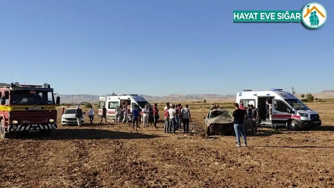 Mardin'de kontrolden çıkan otomobil takla attı: 2 yaralı