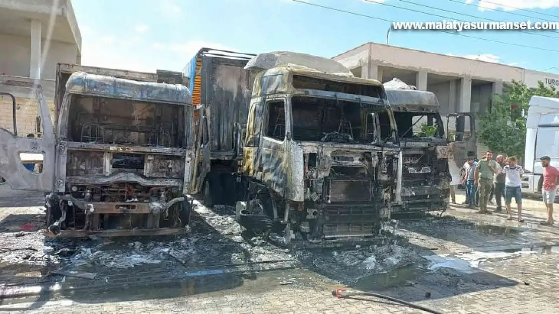 Mardin Galericiler Sitesi'nde çıkan yangında 2 tır, 1 kamyon yandı, 3 kişi yaralandı