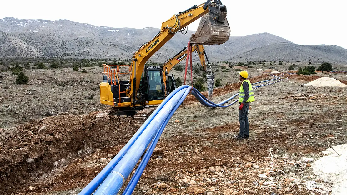 Doğanşehir'e 8 Bin Metre Boru Döşenmiş...
