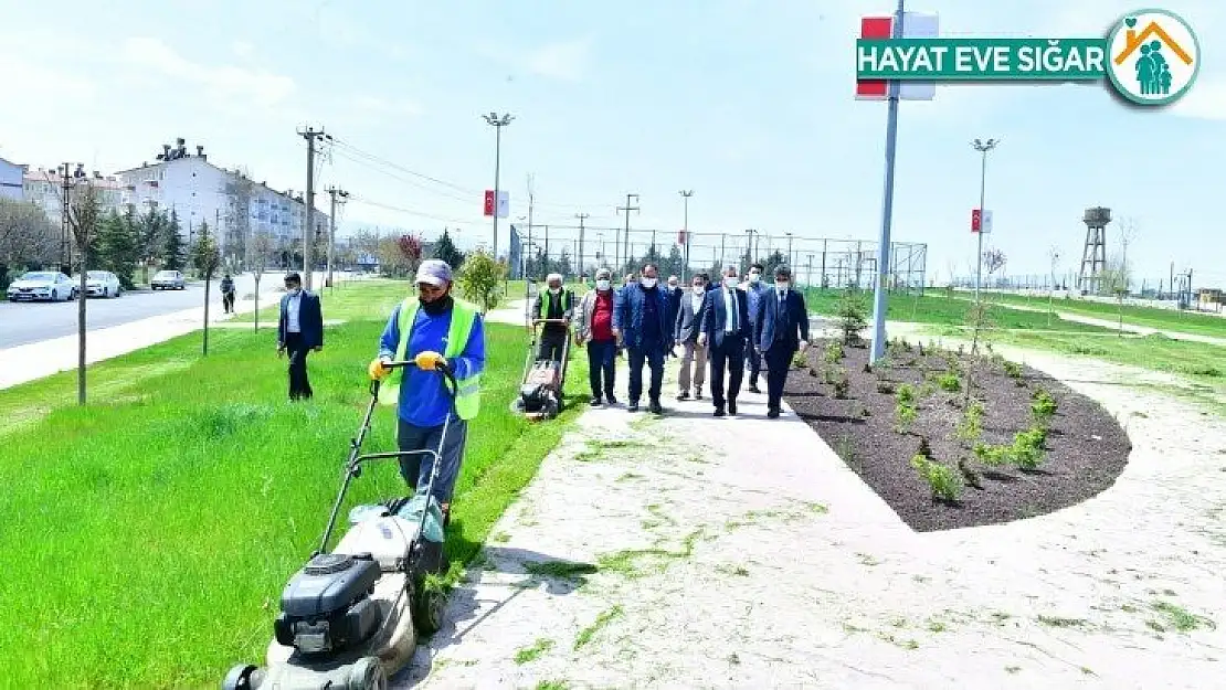 Mehmet Çınar, park ve yeşillendirme hizmetlerini inceledi