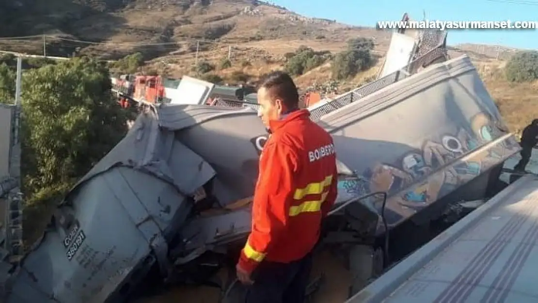 Meksika'da iki tren kafa kafaya çarpıştı: 6 yaralı
