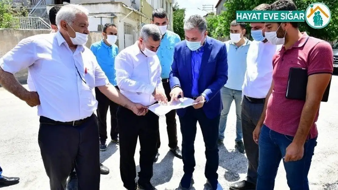 Melekbaba Mahallesi'ndeki yatırımları inceledi