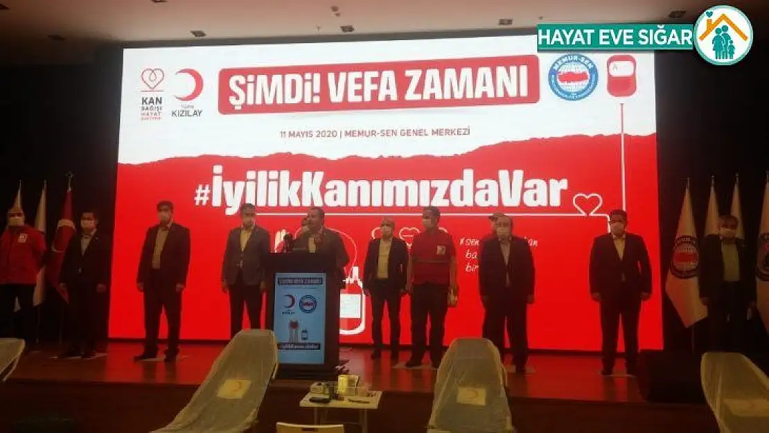 Memur-Sen Genel Başkanı Yalçın, Kızılay'a kan bağışında bulundu