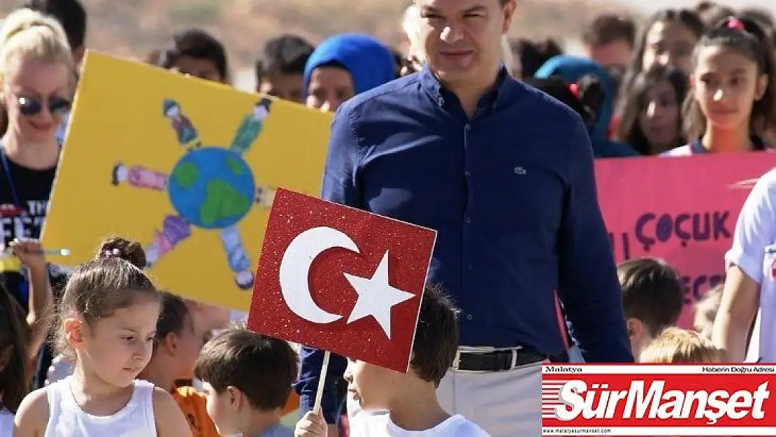 Mercan Koleji'nde 'Dünya Çocuk Günü' etkinliği