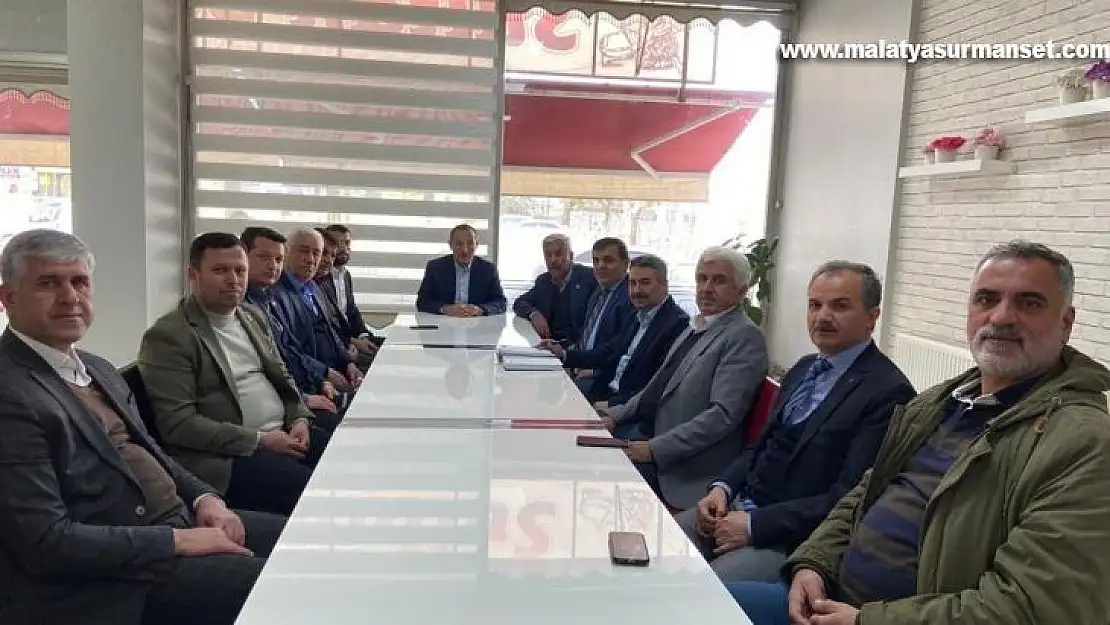 Merkez ilçe meclis üyeleriyle parti teşkilatı toplantı yaptı