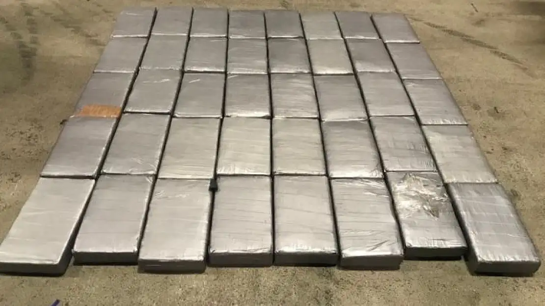 Mersin Limanı'ndaki bir gemide 47 kilo 800 gram kokain ele geçirildi