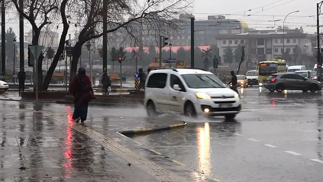 Meteorolojiden kuvvetli yağış uyarısı