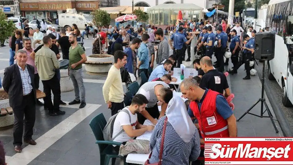 MHP Diyarbakır il teşkilatı 'Barış Pınarı Harekatı' için kan bağışında bulundu