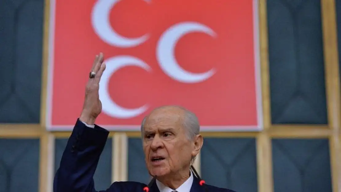 MHP lideri Bahçeli: 'Sayıları 8 bine yaklaşan sığınmacı halen sınırda insanlık dışı önlemlerle, tel örgülerin ve kalın duvarların ardında bekletilmektedir' (2)