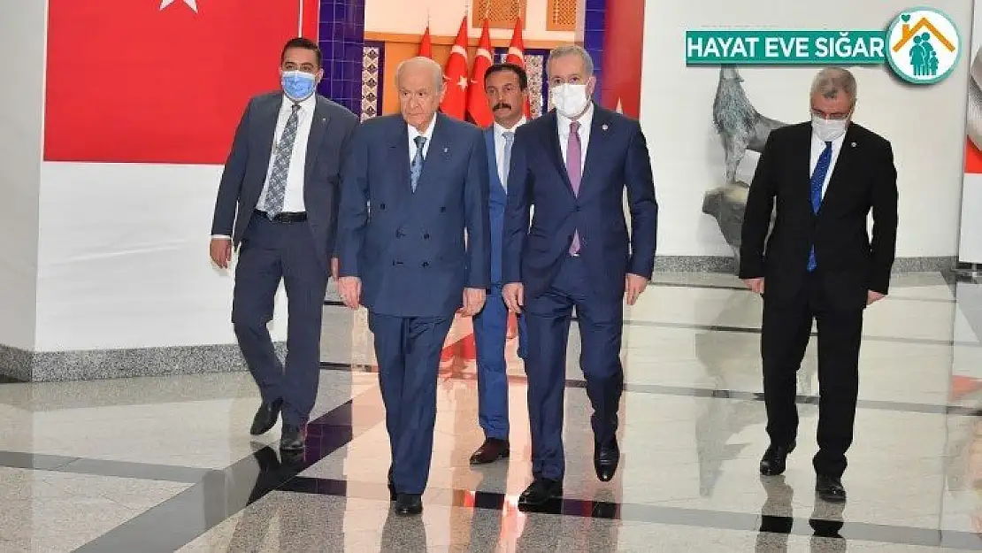 MHP lideri Bahçeli, partisinin belediye başkanları ile bir araya geldi