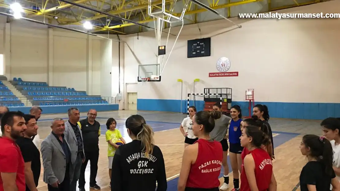 MHP MYK Üyesi Gönültaş Voleybolculara Başarı Diledi