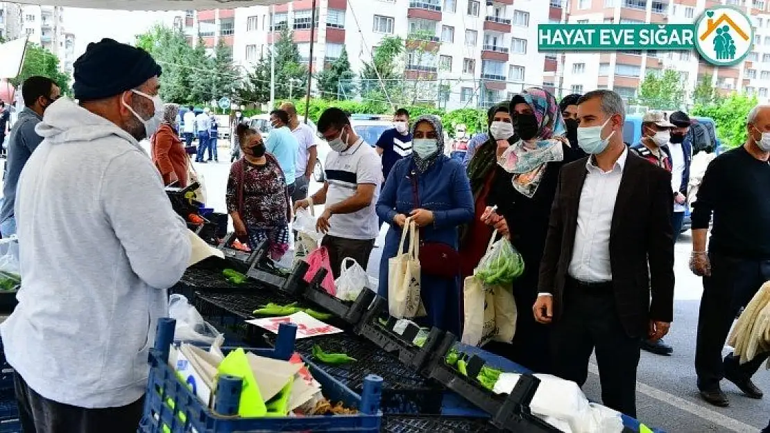 Milletvekili Tüfenkci ve Başkan Çınar'dan semt pazarı ziyareti