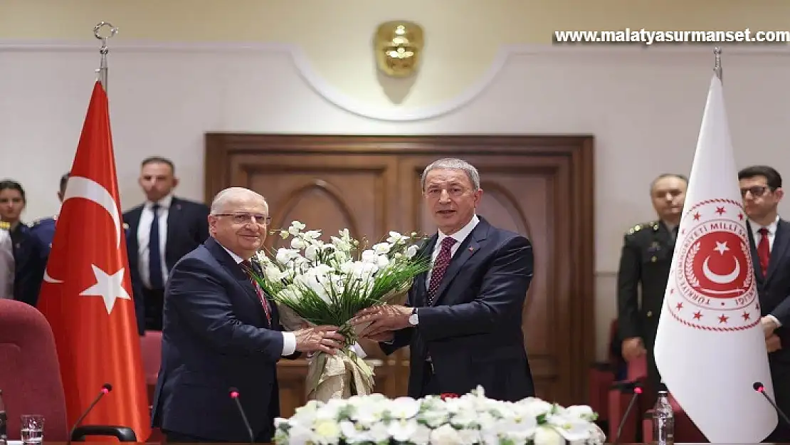 Millî Savunma Bakanlığında Devir Teslim Töreni Gerçekleştirildi