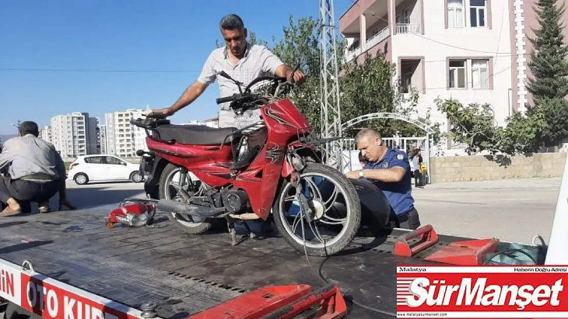 Minibüs ile motosiklet çarpıştı: 1 yaralı