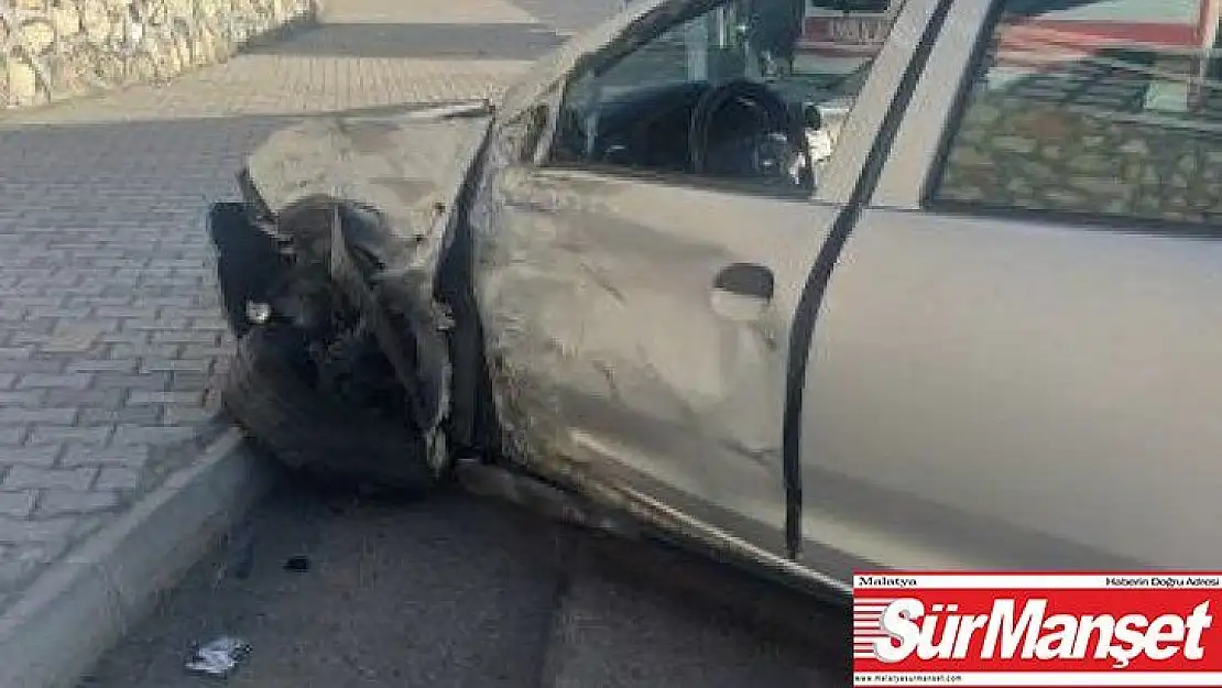 Minibüs ile otomobil çarpıştı: 1 yaralı