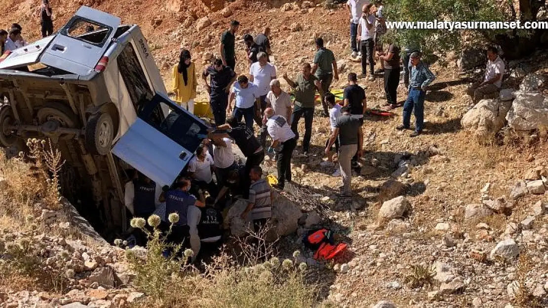 Nemrut dönüşü feci kaza: 2 ölü, 5 yaralı