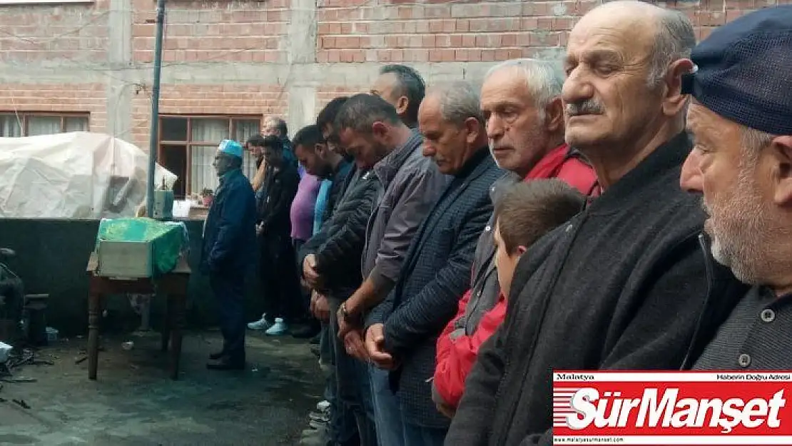 Niğde'deki kazada hayatını kaybeden üniversiteli genç kız Rize'de toprağa verildi