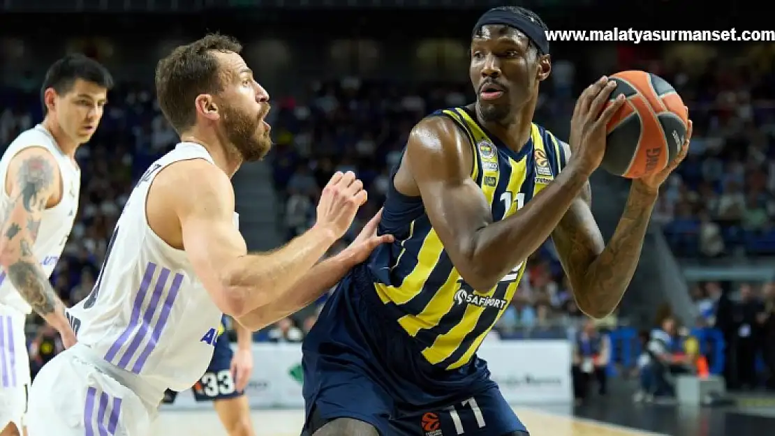 Nigel Hayes-Davis 3 sezon daha Fenerbahçe Beko'da