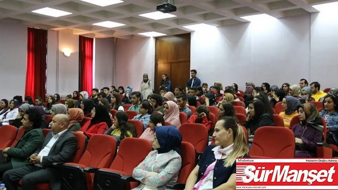 Niyazi Mısri  anılıyor