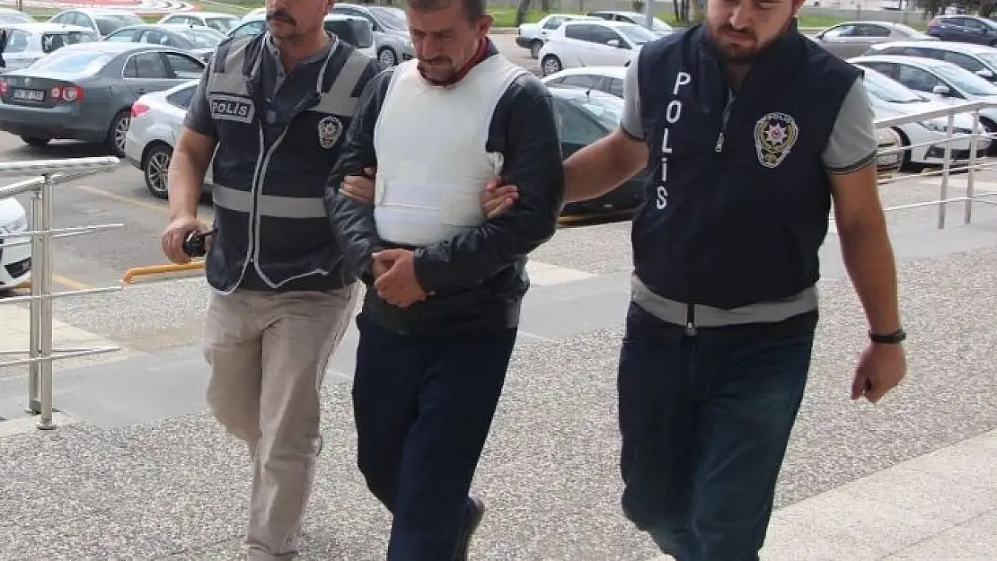 Oğlunu bıçaklayan babaya 3 yıl 6 ay hapis