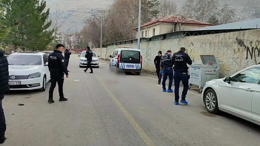 Oğlunu Tabancayla Vuran Baba Aynı Silahla İntihar Etti