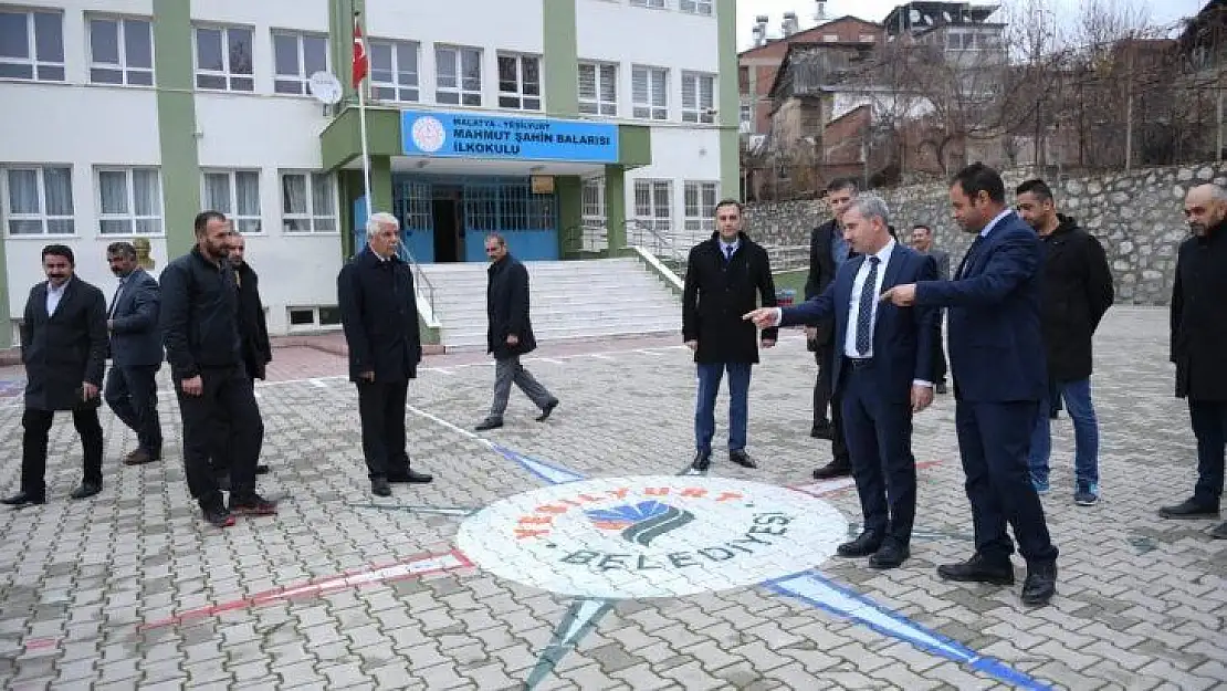 Okul bahçeleri geleneksel oyun alanlarıyla donatılıyor