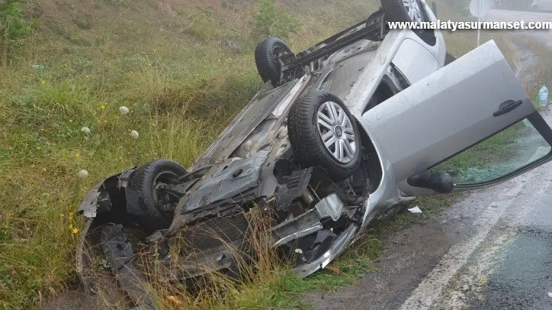 Ordu'da sisli yolda otomobil takla attı: 2 yaralı