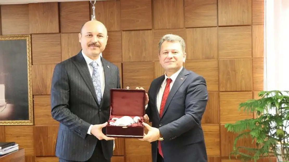 ÖSYM Başkanı Aygün, Türk Eğitim-Sen Genel Merkezini ziyaret etti