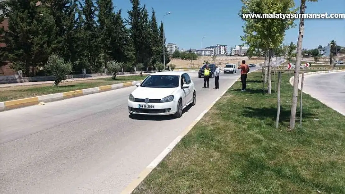 Otomobil ile bisiklet çarpıştı: 1 yaralı