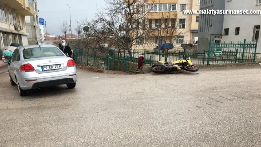 Otomobil ile motosiklet çarpıştı: 1 yaralı