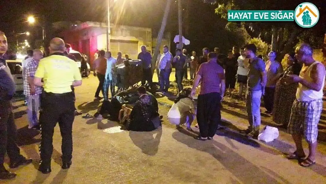 Otomobil ile sepetli motosiklet çarpıştı:4 yaralı