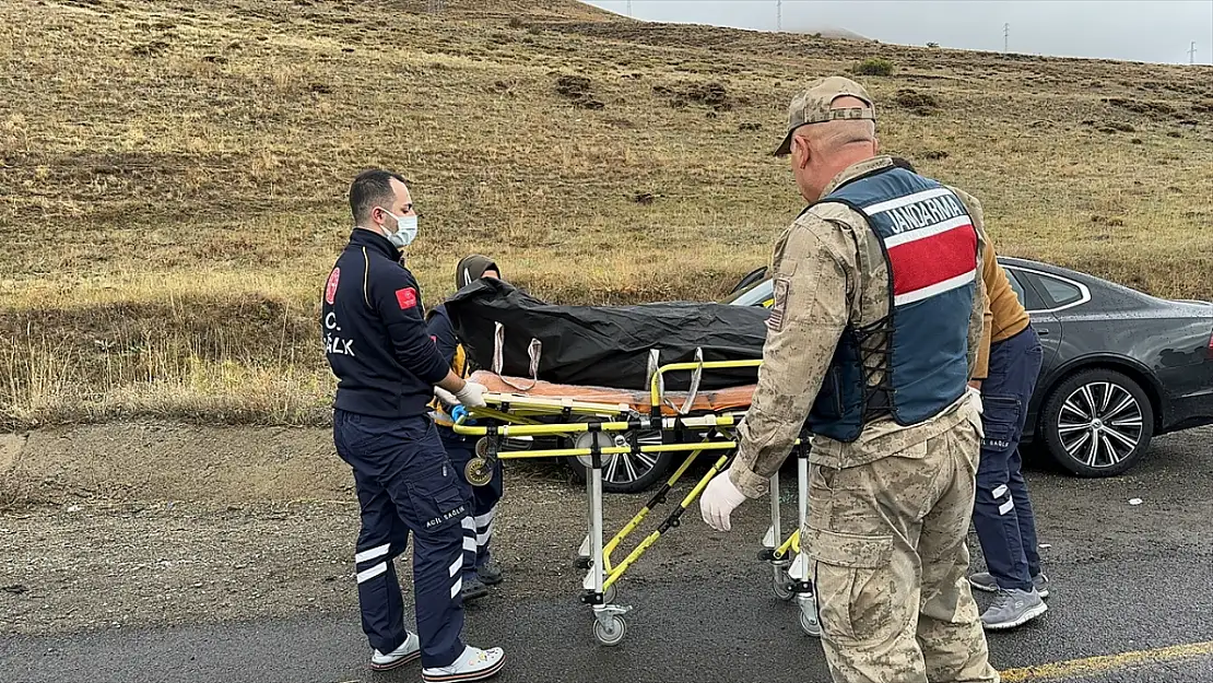 Otomobilde Başından Silahla Vurulmuş Erkek Cesedi Bulundu