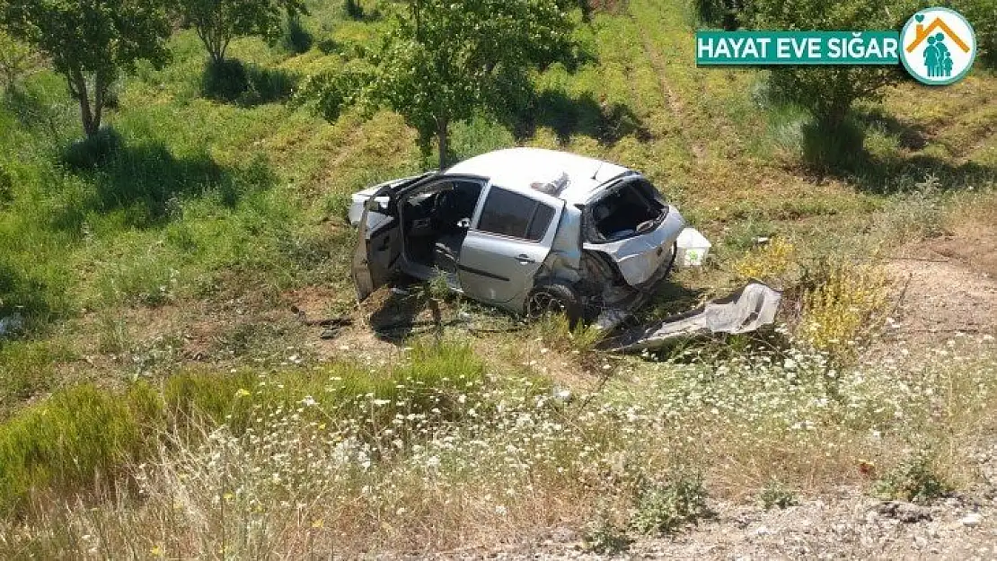 Otomobilin şarampole uçması sonucu 2 kişi yaralandı