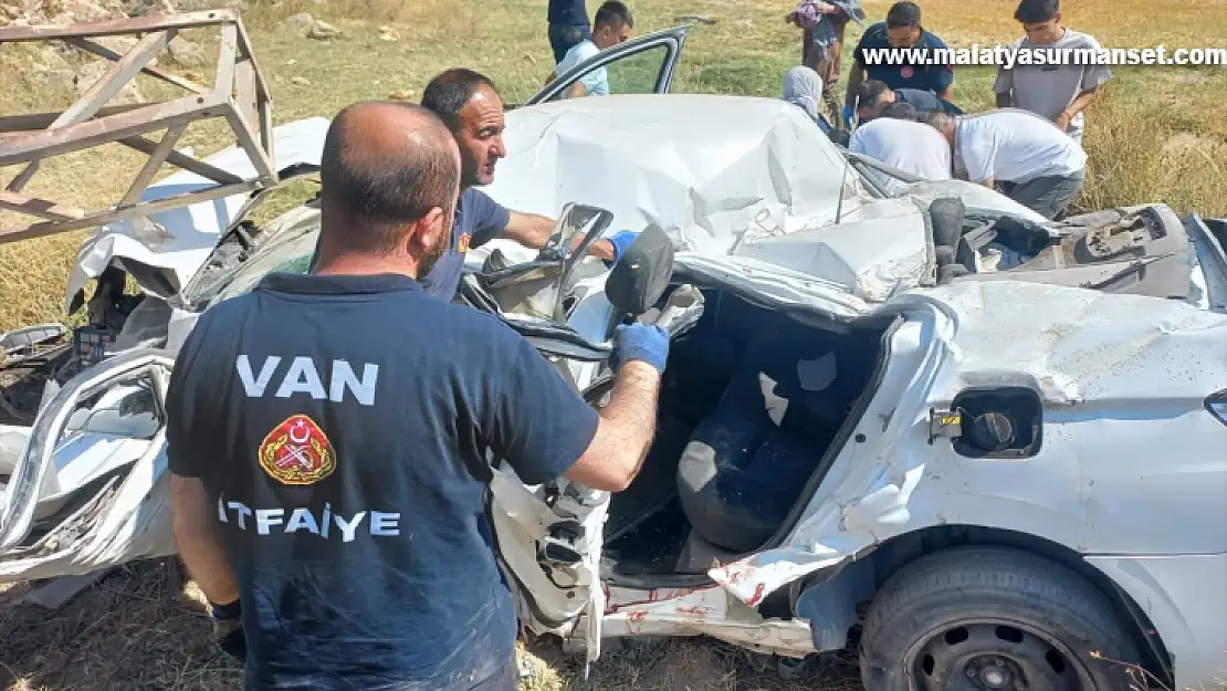 Otomobilin şarampole yuvarlanması sonucu 2 kişi öldü, 2 kişi yaralandı