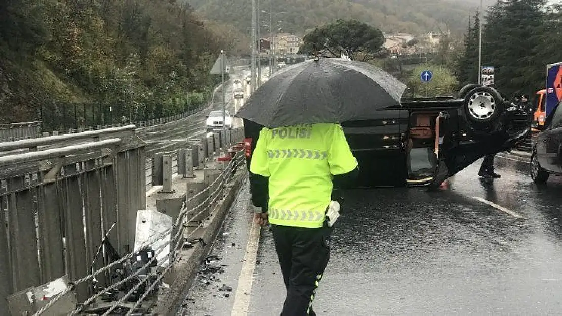 Lüks minibüs takla attı, aracın sahibi şoföre kızdı