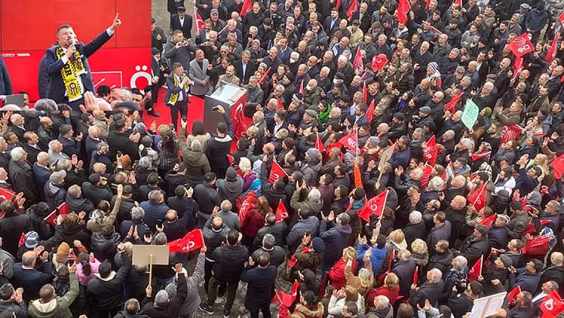 Parti Rozetini Çıkaran Ağbaba Ben Bu Kente Aşığım