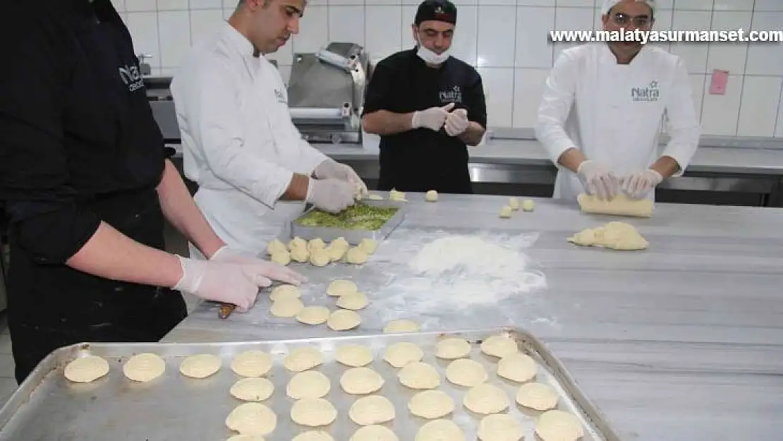 Pastanelerde bayramlık kuru pasta yoğunluğu