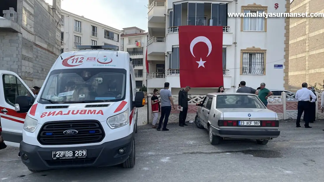 Pençe-Kilit Operasyonu bölgesinde şehit olan Altınbaş'ın Elazığ'daki ailesine acı haber verildi