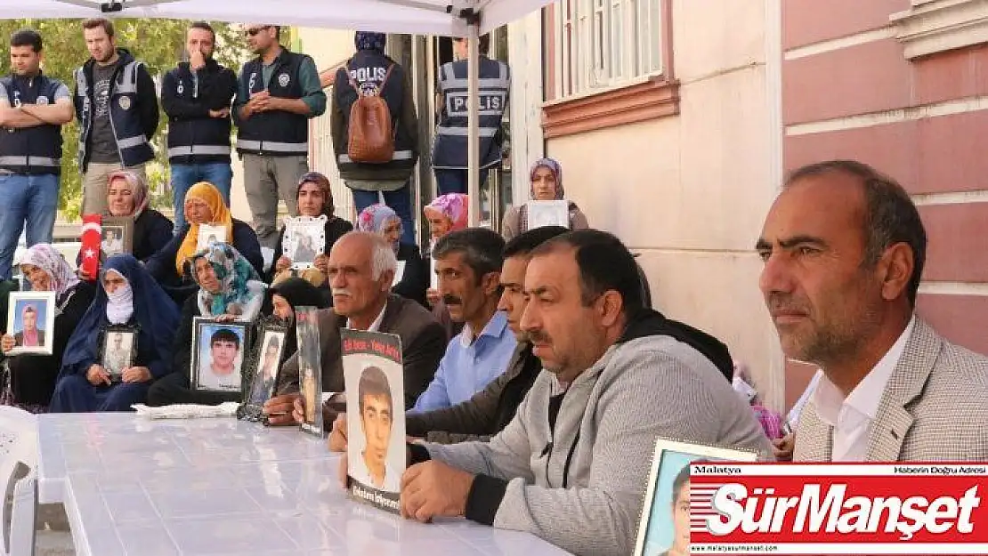 PKK, HDP önünde eylem yapan Ayşegül Biçer'i kızları üzerinden tehdit etti