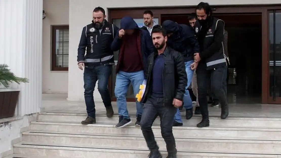 Polis memuru  fuhuş operasyonunda tutuklandı