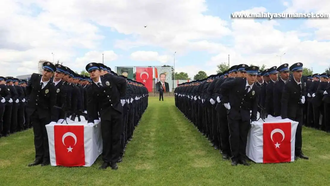 Polis Meslek Eğitim Merkezi'nde mezuniyet sevinci