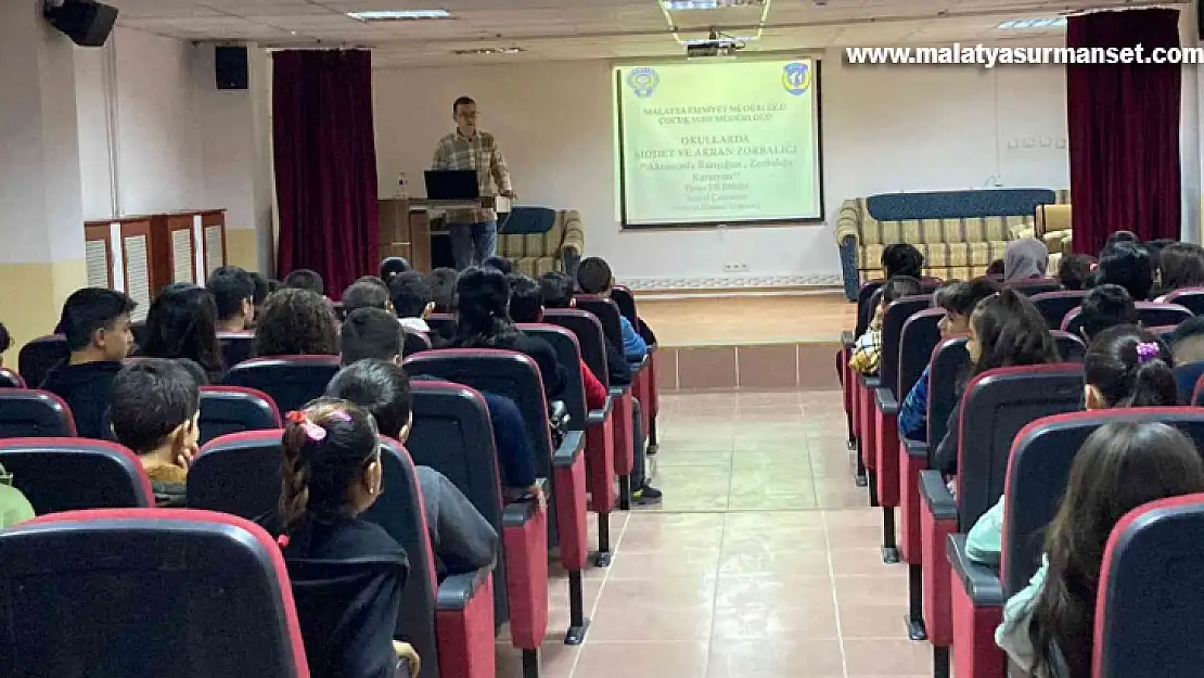 Polis öğrencilere 'akran zorbalığını' anlattı