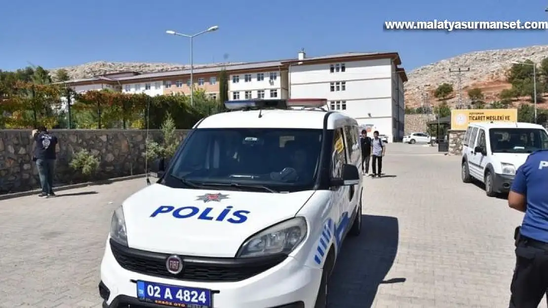 Polis, okul çevresinde önlemini arttırdı