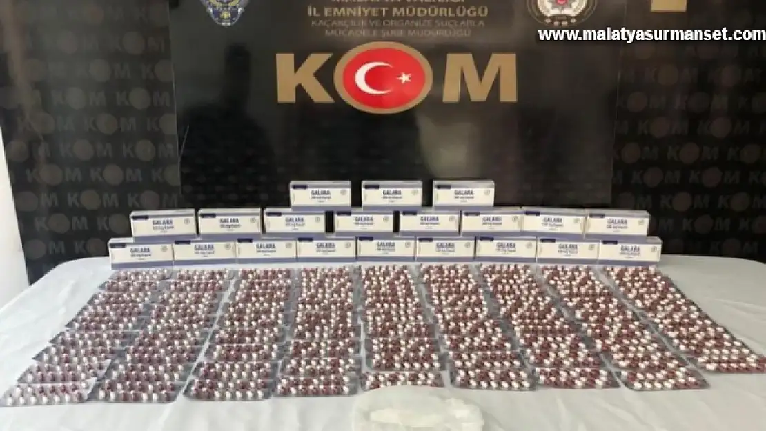 Polisten Kaçamadı Araçta Uyuşturucu Yakalandı