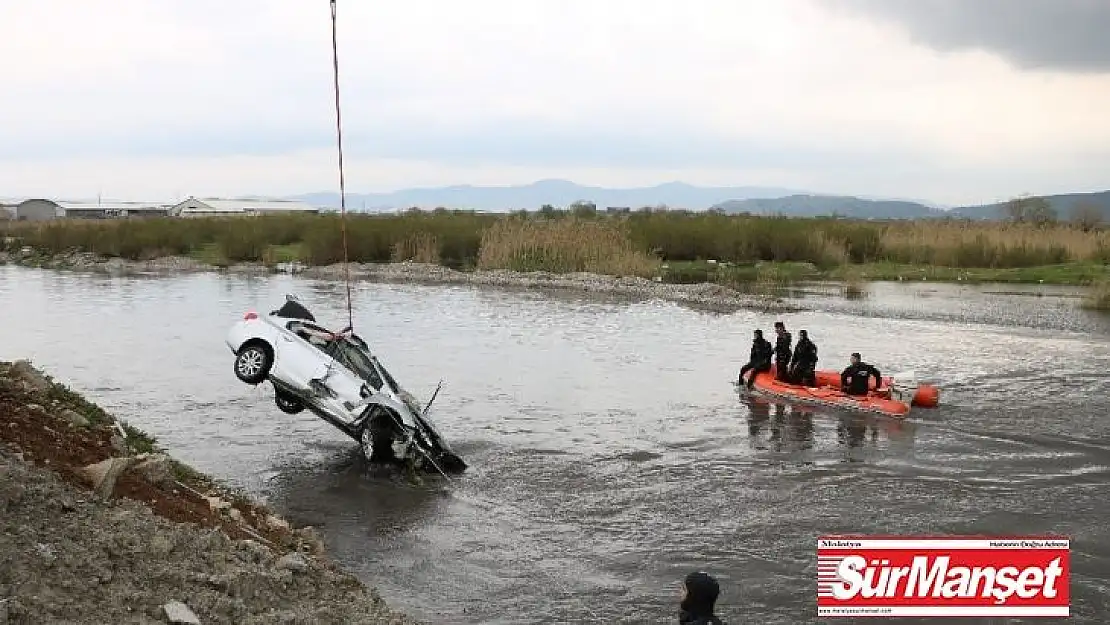 Polisten kaçarken suya düşen otomobilde şüphelinin cesedine ulaşıldı