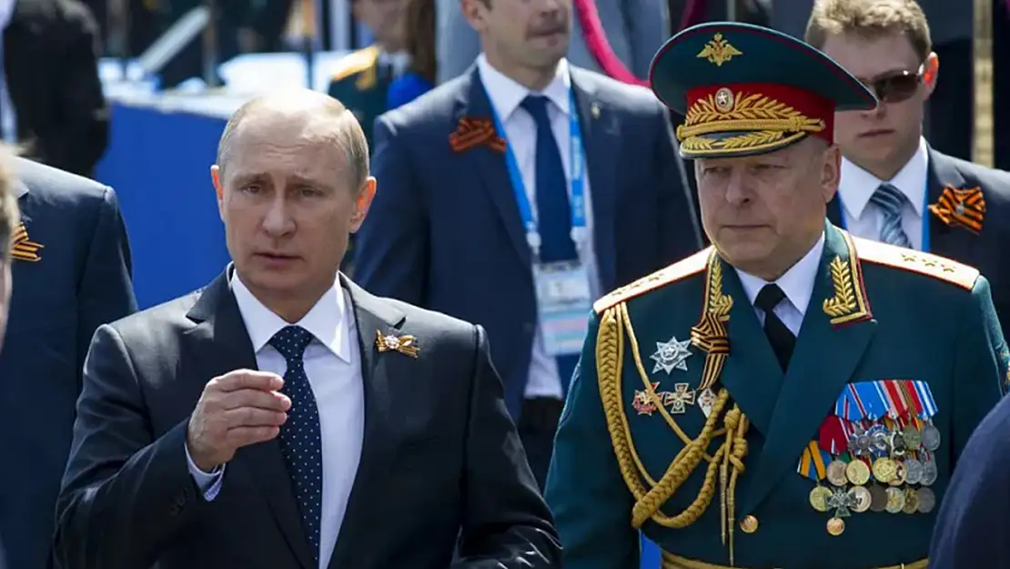 Putin Kara Kuvvetleri Başkomutanını görevden aldı