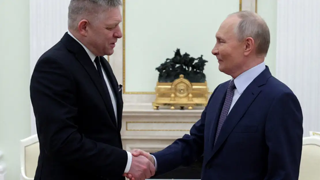 Putin ve Fico doğal gaz transit anlaşmasını görüştü